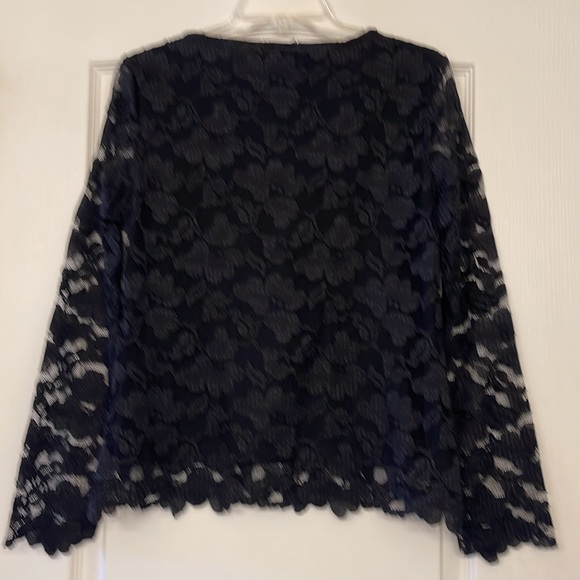 Pursuits, ltd lace top - M - Picture 2 of 6